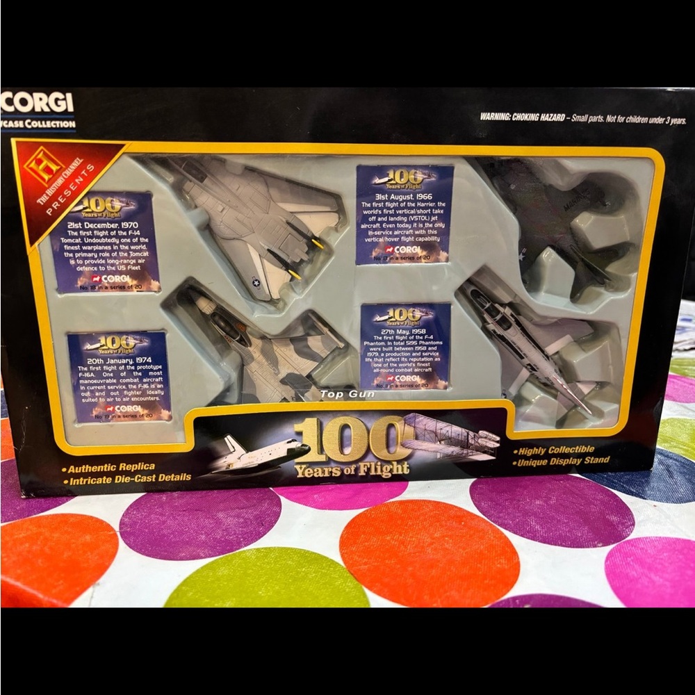 Top Gun Die-Cast Model Set - Gray and Black